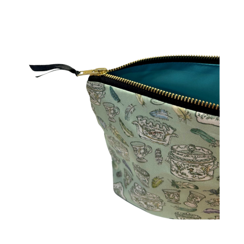 Sèvres wash bag